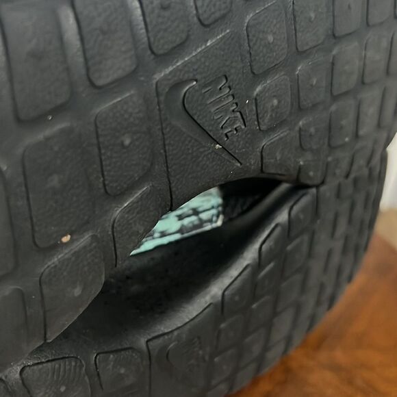 🔥🔥 NIKEiD Nike ROSHE RUN Shoes - Black/Mint - Women Sz 6 - PERFECT Condition - Picture 11 of 13